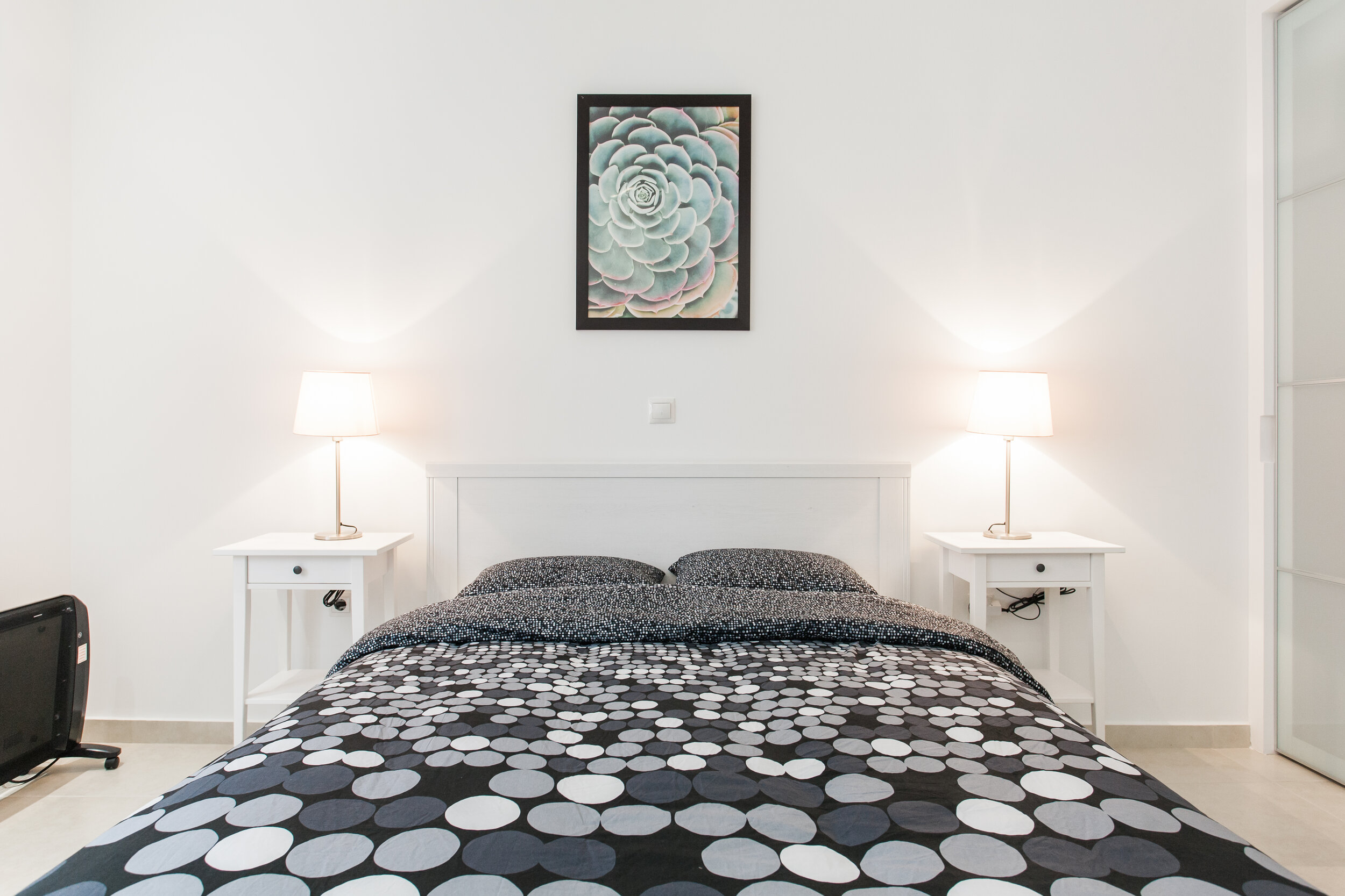Omnia+pagrati+apartment+athens+greece+beauty+and+simplicity+bedroom+3
