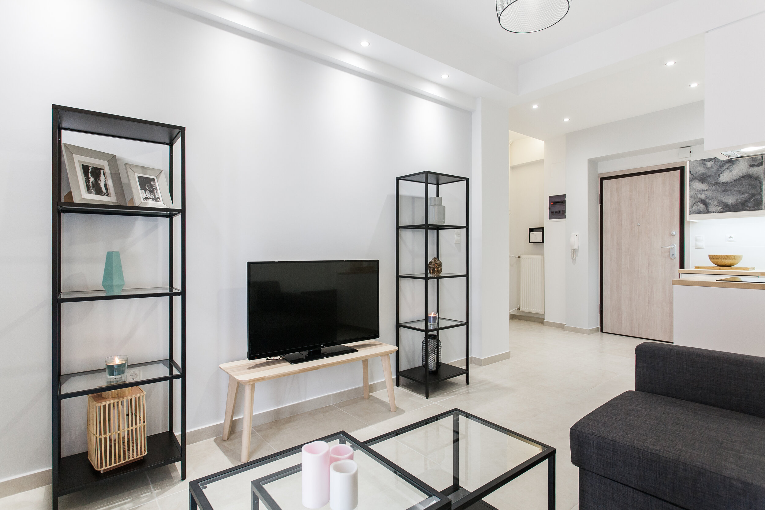 Omnia+pagrati+apartment+athens+greece+beauty+and+simplicity+living+room+2
