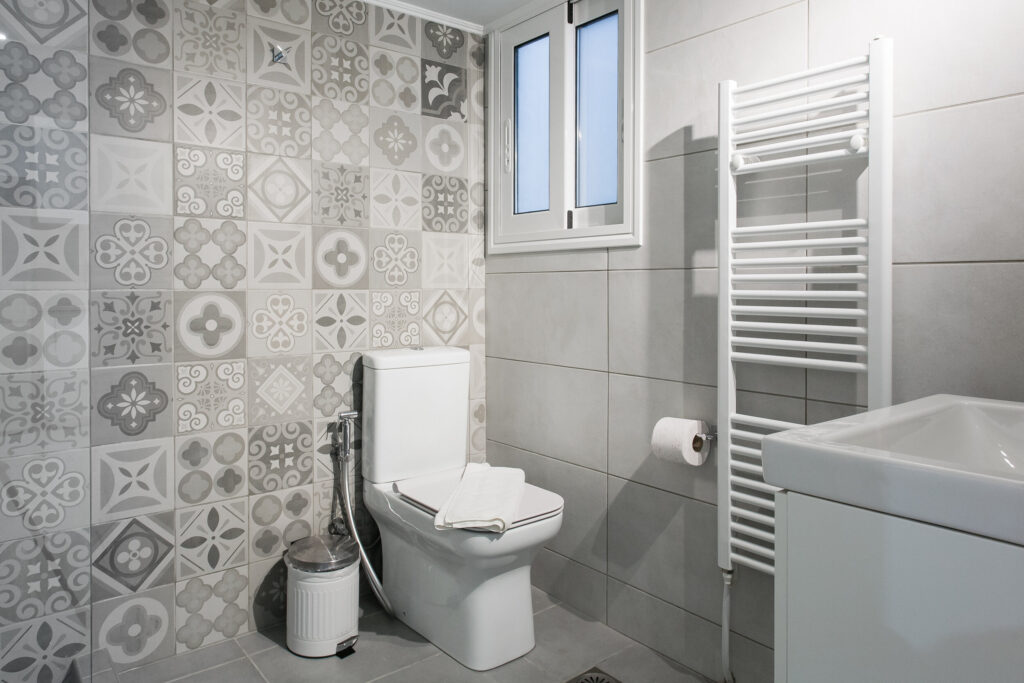 Omnia+pagrati+apartment+athens+greece+minimal+2BR+bathroom+3